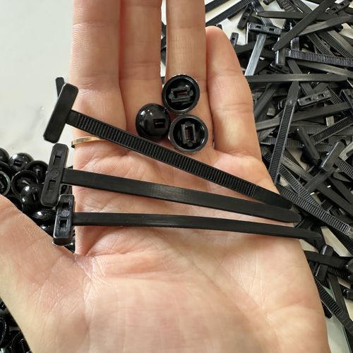Upgraded Nylon Universal Cable Tie Buckle Heavy-Duty Self-Locking UV-Resistant Black Zip Ties for Car and motorcycle Repairs (100 pieces per pack)