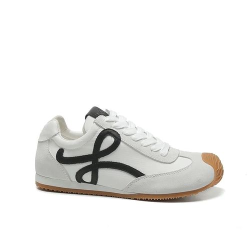 アシンメトリック大トウレースアップ カジュアルスタイル アガムシューズ    ドイツトレーニングシューズ レディース