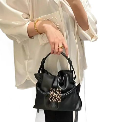 LOEWE 福袋バッグ 2025 新作 高級感素材 絶妙なデザイン 日常からパーティまで万能