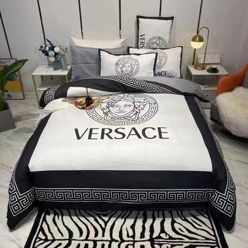 Versace 掛け布団カバー 枕カーバー シーツ シングル セミダブル  4 点セット 軽い 通年 掛けカバー 羽毛布団カバー 柔らかい 洗える 来客用 ダブル おしゃれ かわいい 花柄 かけ布団カバー 布団カバー 北欧 プリント  新居 買得 复制 复制 复制