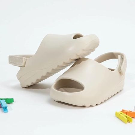NOWORNOUT Sandals for Toddler, Kids Slides Sandals Girls Boys Non-Slip Lightweight Slippers Sandals Adjustable Open Toe Slippers Summer Beach Water Outdoor Indoor Shoes