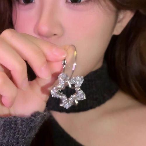 Fashionable Sweet & Edgy Diamond-Studded Geometric Star Hoop Earrings and Five-Pointed Star Earrings: Versatile, Stylish Earrings