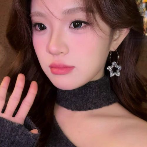 Fashionable Sweet & Edgy Diamond-Studded Geometric Star Hoop Earrings and Five-Pointed Star Earrings: Versatile, Stylish Earrings