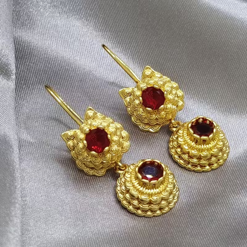 Earrings Adorned with Plating And Rhinestones, Embodying Traditional Middle Eastern Design, Perfect for Weddings And Celebrations, an Exquisite Gift for Brides