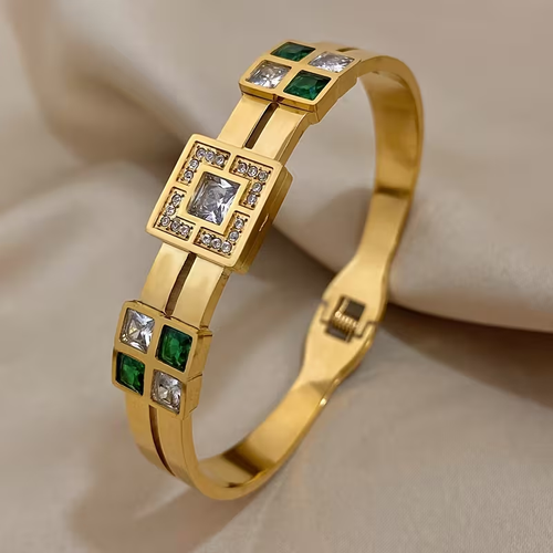 Fashion all-titanium and gold-plated 18K gold high-end luxury bracelet with unique design. Trendy cross-border best-selling accessory for women.