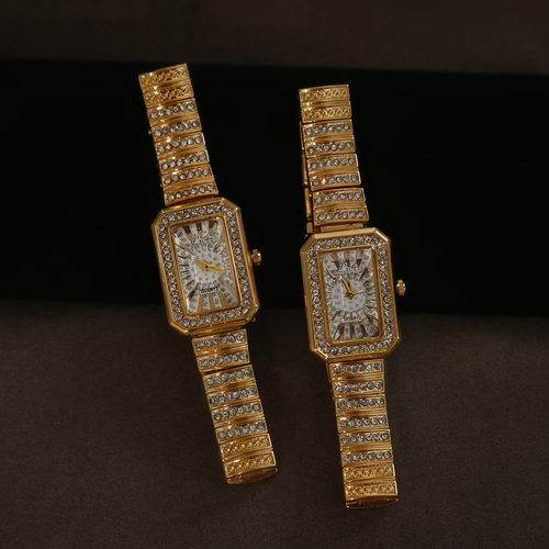 A New Vintage Luxury French-Style Rectangular Watch with a Golden Rhinestone Dial for Women, Featuring Capabilities And an Elegant Quartz Design, Perfect for Daily Wear And Social Gatherings