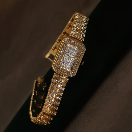A New Vintage Luxury French-Style Rectangular Watch with a Golden Rhinestone Dial for Women, Featuring Capabilities And an Elegant Quartz Design, Perfect for Daily Wear And Social Gatherings