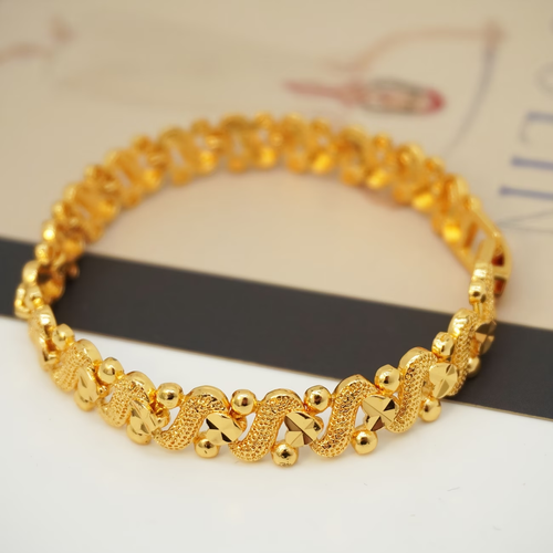 A Heart-Shaped Ballet Style Gold-Plated Women'S Bracelet, Perfect for Weddings And Engagements, Featuring Exquisite Luxury Jewelry Suitable for Everyday Wear