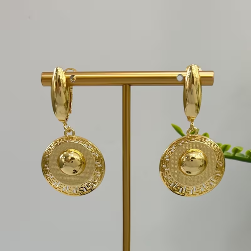 Exquisite Gold Greek Key Pendant & Earring Set – Timeless Elegance