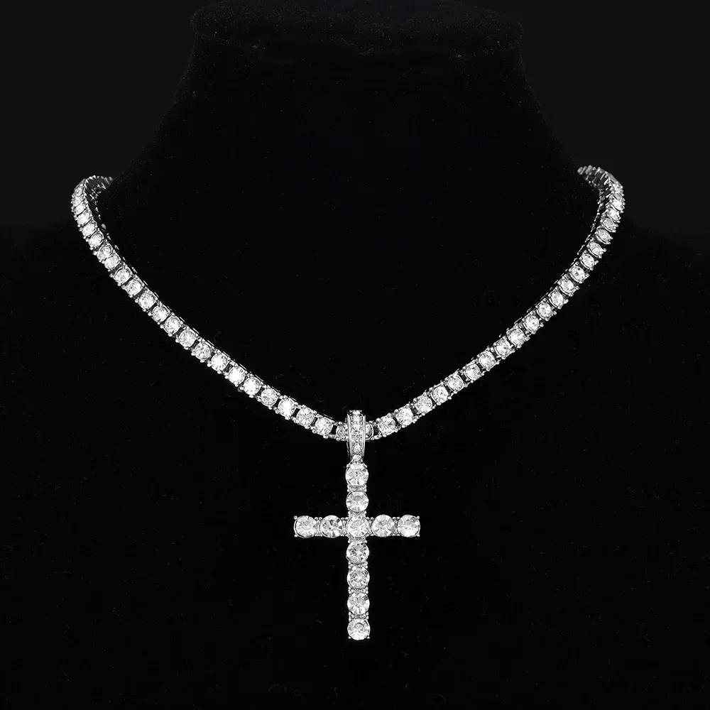 Diamond Embedded Cross Pendant Necklace Single Row Chain Unisex Fashion Jewelry Zinc Alloy Drill Pendants Accessories
