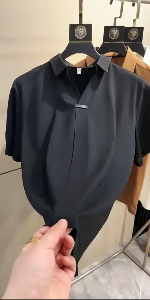 Black men's new T-shirt, lightweight, breathable, and suitable for business casual wear.