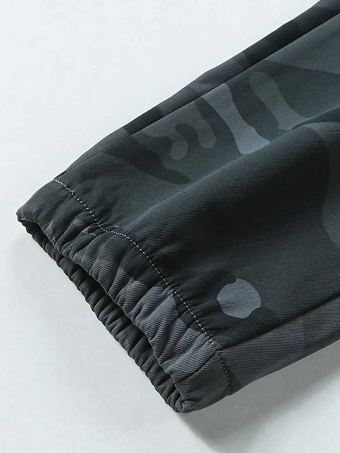 Men's Plain Sports and Casual Trousers with Drawstring Elastic Waist, Camouflage, with Pockets, Suitable for Outdoor Camping, Hiking and Mountaineering, Exercise and Fitness
