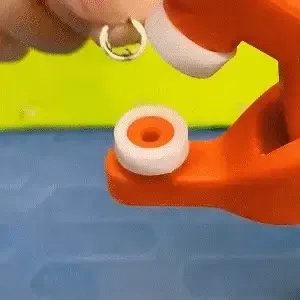 hand-pressed sew-free invisible five-prong snap fastener