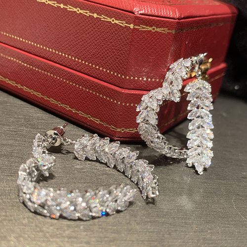 Heart-shaped earrings