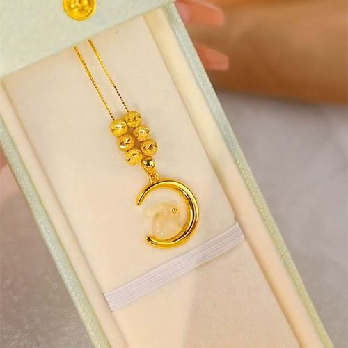 Women's luxury 2025 new niche pendant chain shaking sound popular neck chain trend