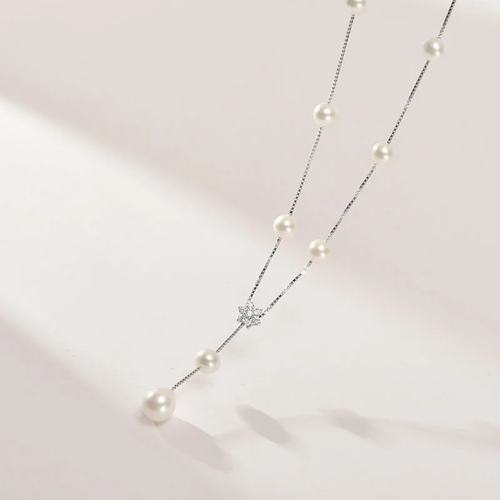 New Hot Copper Pearl Snowflake Pendant Necklace Simple and Elegant Fashion Accessory