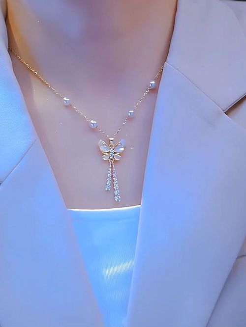 Tassel butterfly pendant fresh and elegant, fashionable light luxury, simple and versatile, high-end titanium steel pearl necklace women