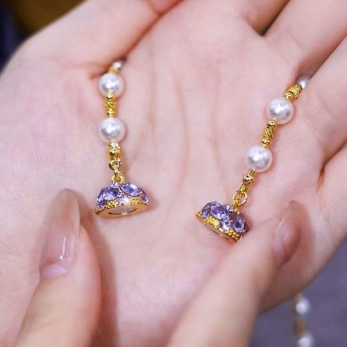 Light luxury and niche design pearl necklace, women's purple magnetic diamond ball, high-end collarbone chain and neck chain