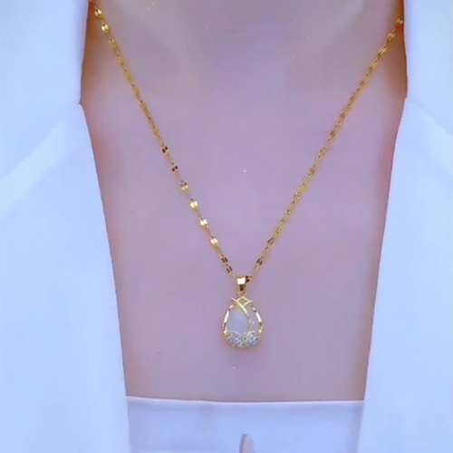Tulip titanium steel necklace, a popular style that doesn't fade, a high-end female collarbone chain