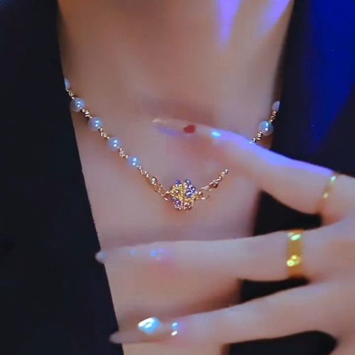 Light luxury and niche design pearl necklace, women's purple magnetic diamond ball, high-end collarbone chain and neck chain