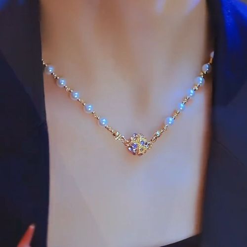 Light luxury and niche design pearl necklace, women's purple magnetic diamond ball, high-end collarbone chain and neck chain
