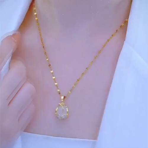Tulip titanium steel necklace, a popular style that doesn't fade, a high-end female collarbone chain