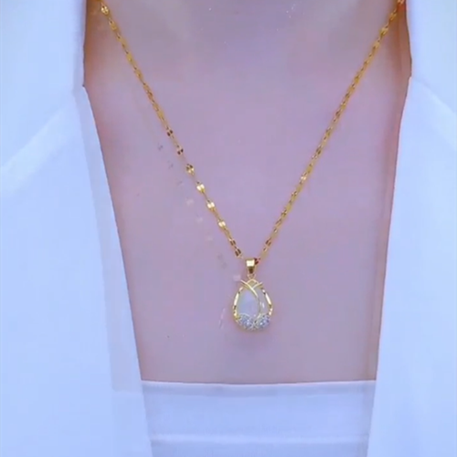 Tulip titanium steel necklace, a popular style that doesn't fade, a high-end female collarbone chain