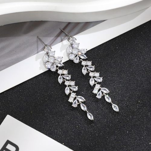 Silver pendant earrings, long silver thread ball earrings for women, shiny pendant
