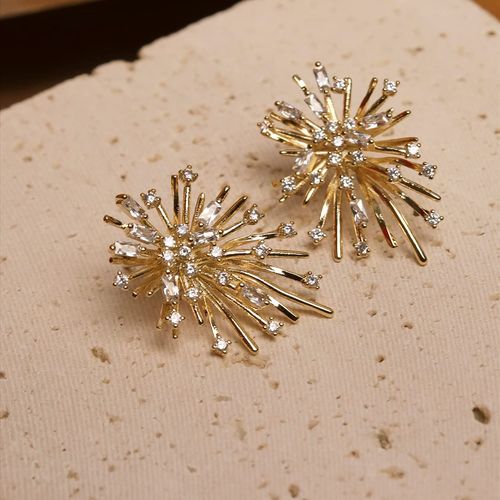French retro golden firework zircon stud earrings for women, exquisite, light luxury, versatile and elegant earrings