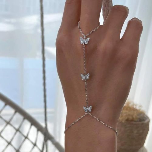 New all-diamond butterfly finger bracelet, a Bohemian water diamond bracelet for women with a high-end European and American feel
