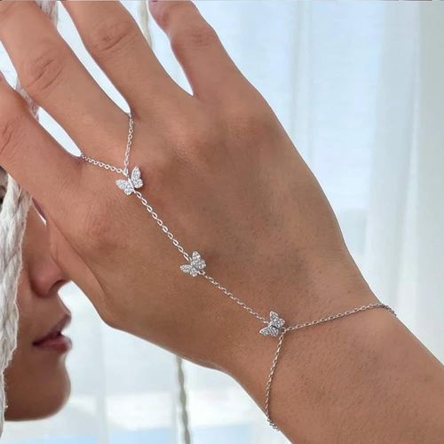 New all-diamond butterfly finger bracelet, a Bohemian water diamond bracelet for women with a high-end European and American feel