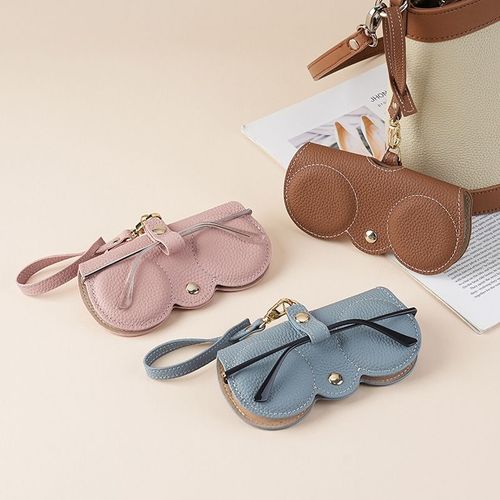 Portable Retro Handmade PU Leather Glasses Bag with Lanyard Hanging Sunglasses Case Simple Glasses Storage Box Sunglasses Case