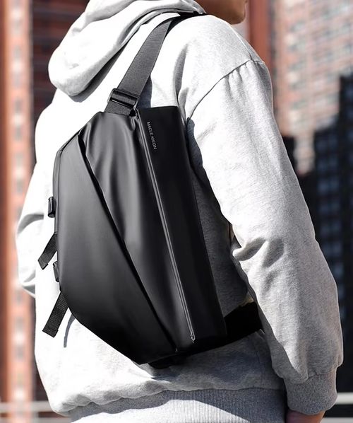 🔥 2025 Nova bolsa transversal impermeável – Leve, prática e cheia de estilo para todas as ocasiões! 🖤🎒