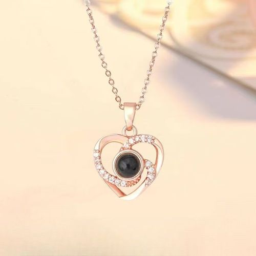 😍Conjunto de caixa de presente de colar de rosa vermelha (incluindo colar de amor, cartão postal de palavras de amor, rosa vermelha brilhante, caixa de presente de alta qualidade).  Pequena caixa de presente, carregando o seu amor eterno para o seu amante, deixe o romance cheio de casa, deixe seu coração está em movimento!