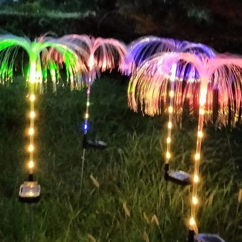 🌈🐙 Lâmpada Solar LED Medusa Colorida — Carrega de Dia, Ilumina à Noite