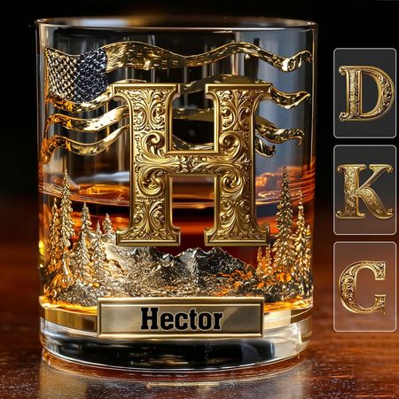 Personalized whiskey glass with alphabet beginning