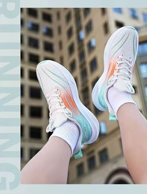 Fashion Mesh Breathable Sports Shoes