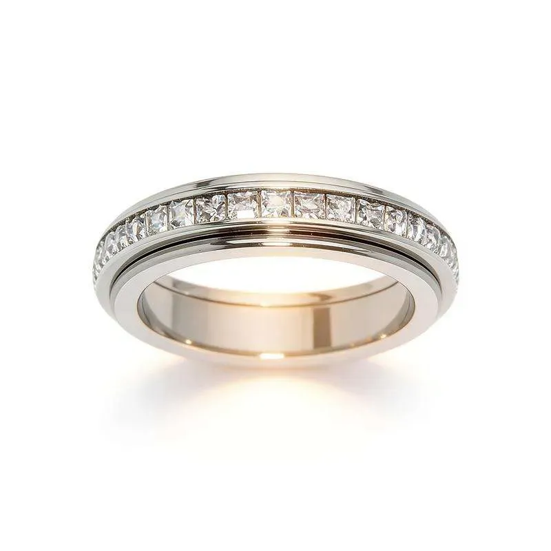 Stylish black polished ring, set with cubic zirconia