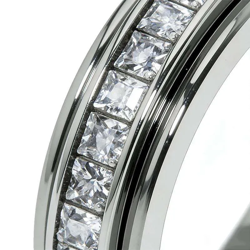 Stylish black polished ring, set with cubic zirconia