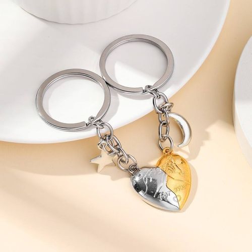 (2pcs 1set)Magnetic Heart Keychain - Forever Love Star and Moon Keychain Perfect Gift for couples and family
