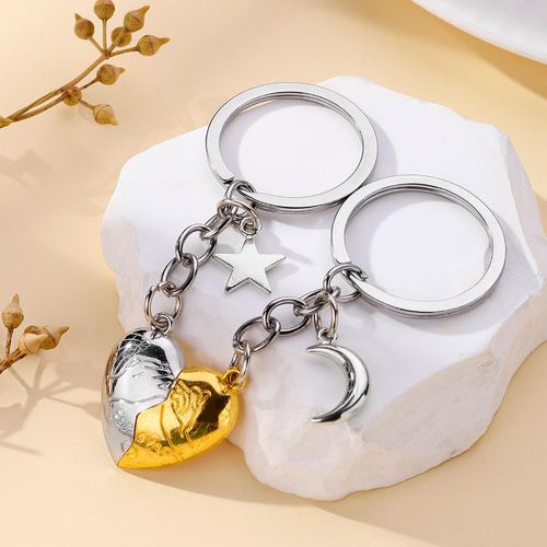 (2pcs 1set)Magnetic Heart Keychain - Forever Love Star and Moon Keychain Perfect Gift for couples and family