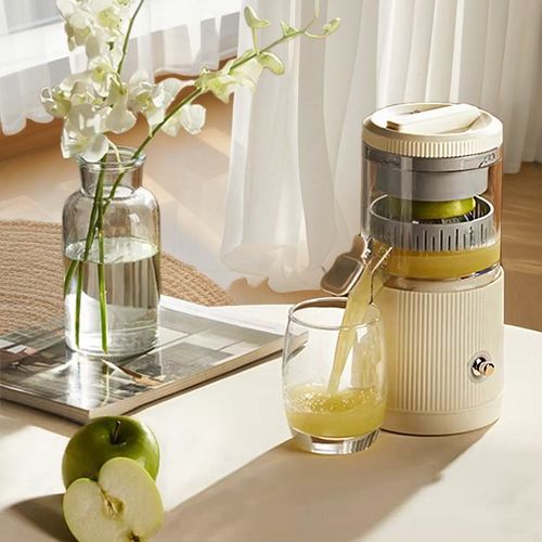Large diameter juicer residue and juice separation