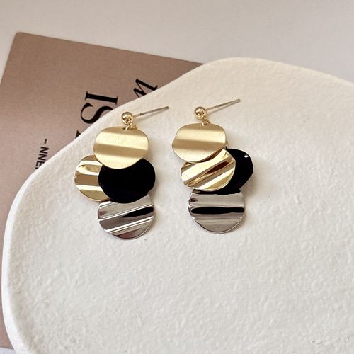 Eye-Catching Contrast-Colored Metal Disc Tassel Earrings