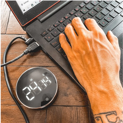 Smart timer can be adsorbed arbitrarily