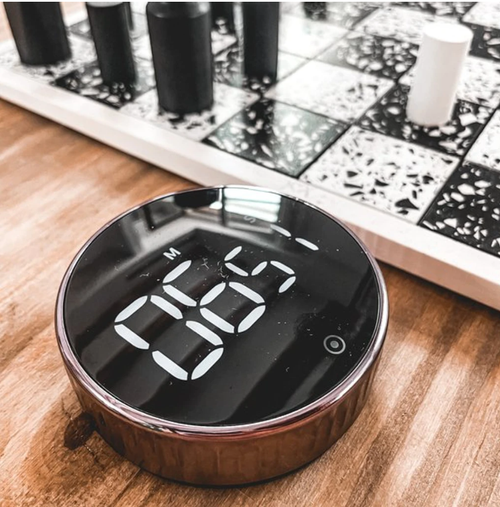 Smart timer can be adsorbed arbitrarily