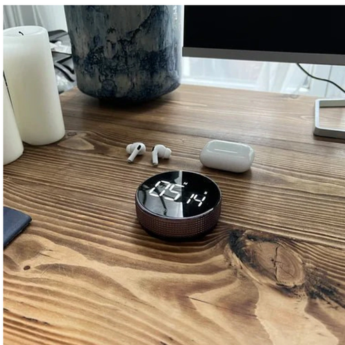 Smart timer can be adsorbed arbitrarily