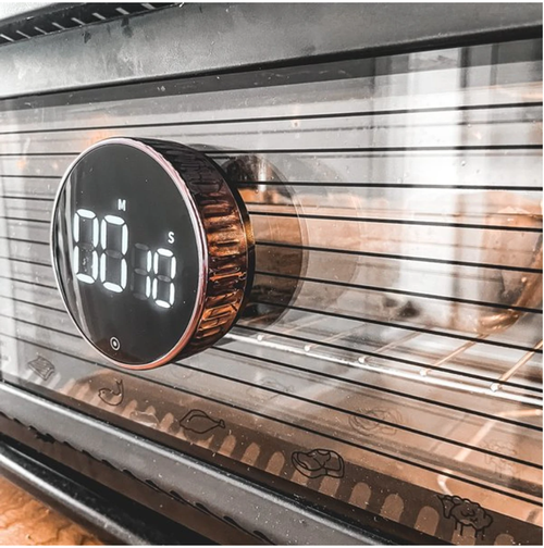 Smart timer can be adsorbed arbitrarily