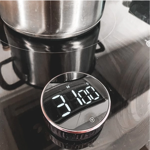 Smart timer can be adsorbed arbitrarily