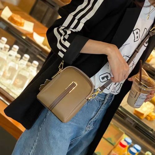 🌟 Upgrade your style with our new Lychee grained leather cell phone case! 👝Lightweight mini shoulder crossbody bag with phone space
