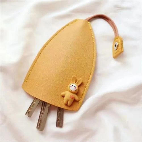 Pull Out Key Case Pack of 4（1 red + 1 black + 1 pink + 1 yellow）